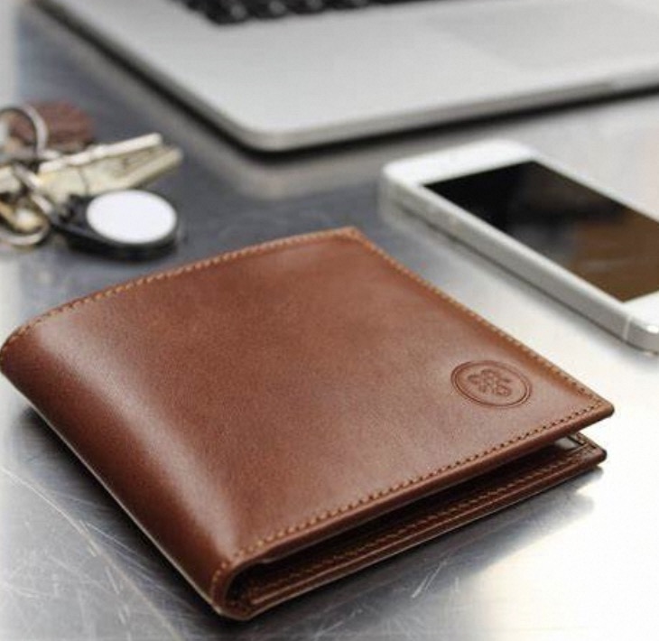 luxury wallets for men