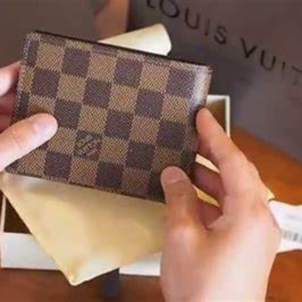 fake lv wallet