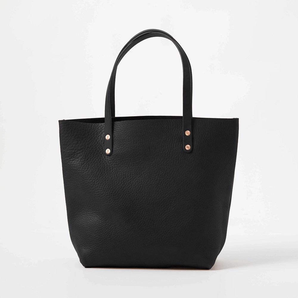 black tote bag